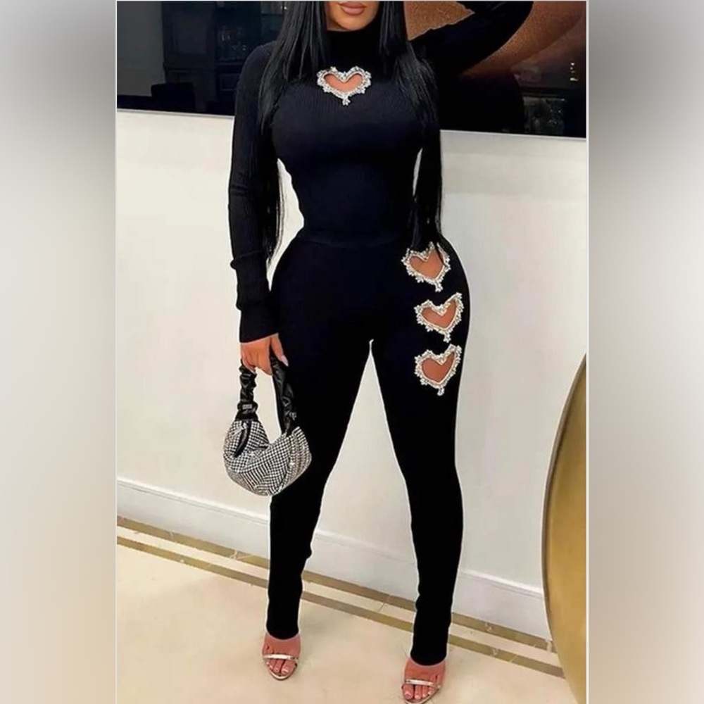 Black Two Piece Heart Cut Out Embroidered Design Long Sleeve Top Leggings Set